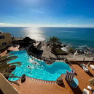 https://beautiful-apartment-altamar.in-canary-islands.com